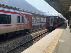 戸倉駅からしなの鉄道に乗り、