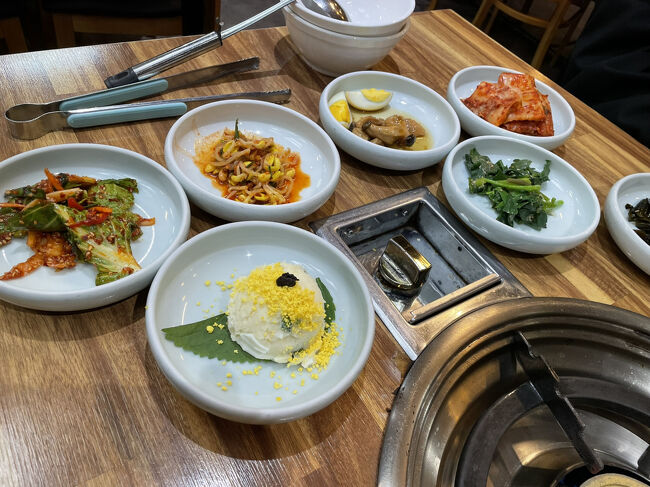 いつもの付け合わせがどんどん出てきます。