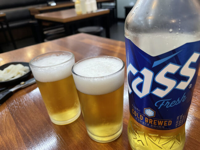 ビールは「メッジュウ」で覚えました。<br />調べてみると「麦酒」のハングル読みのようですね。