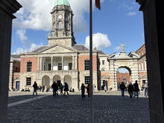 次に来たのはダブリン城。
予約なしでも大丈夫でした、街のほぼ中心にあり観光に便利。