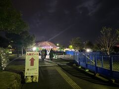 チェックインからチェックアウトまでホテルステイのみの予定でしたが。
徒歩圏内に魅力的なスポットがあったのでやってきました♪その名もフローランテ宮崎☆