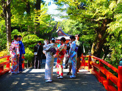 鶴岡八幡宮の中を通って駅へ向かいます。