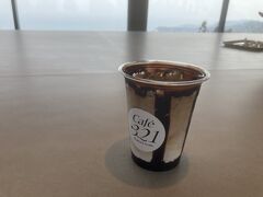 ガラスのとこにCafe321というカフェスペースがあります。