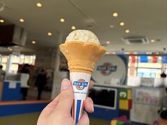 最後はブルーシールで糖分摂取！！！
期間限定フレーバー『黒糖バタースコッチ＆クッキー』を注文しました～！
甘じょっぱいアイス最高でした…！！！


次回は豊崎から恩納村にあるHIYORIオーシャンリゾート沖縄へ！

最後まで読んでくださり、ありがとうございました_(._.)_
少しでも沖縄旅行のご参考になれば嬉しいです♪
