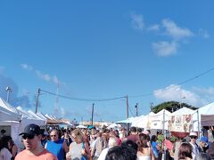 カカアコファーマーズマーケットにきました。