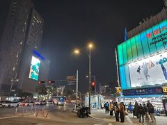 ソウル駅で乗り換えて東大門駅に到着
本日のお宿は東大門です。
市場でお買い物をする予定だったので、東大門のホテル1択です。

コロナ前はホリデイインがあったのですが、リネイムしてJWマリオットになっていました。