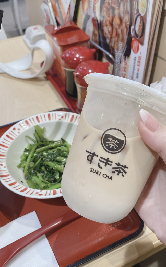 すき家のタイティー。<br />まろやかで美味しいです。<br /><br />コロンとしたカップが可愛い♪