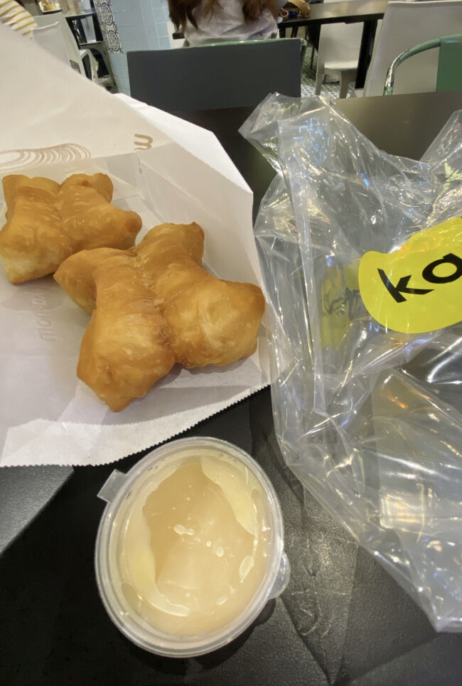 大きなパートンコーが２つに、練乳ソースもたっぷり！食べたかったから嬉しいな♪