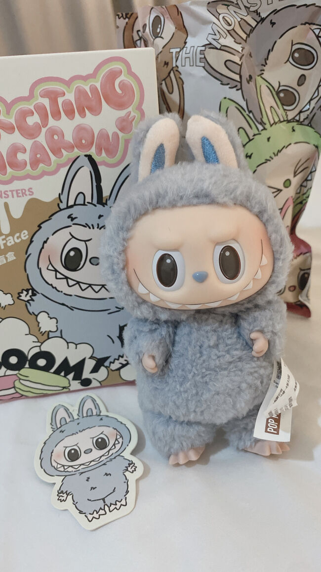 そしてそして、昨日POP MARTで買ったLABUBUちゃんを開封してみました！笑<br /><br />中身はSea Salt Coconut色のLABUBUちゃん！<br />可愛すぎる～♡