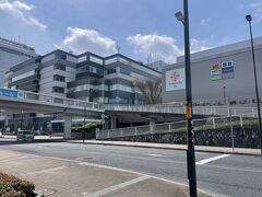 つくば駅周辺。
学術研究都市だからなのか、思ってたよりも栄えている！！

茨城のおみやげが欲しくて観光案内所みたいなとこで聞いてみたら、地下にあるってことなので行ってみる。