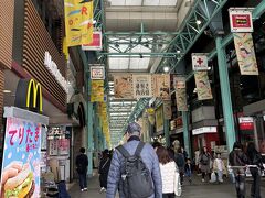 帰りに吉祥寺駅の反対側に行ってサンロード商店街を少し散策しました。