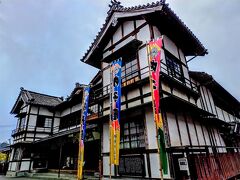 かつて内子の人たちを楽しませた内子座。1916年、大正5年に作られた芝居小屋。