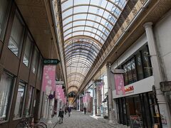 アーケード商店街