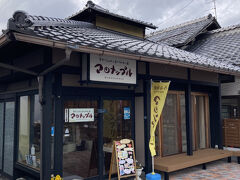 ここって、目立つお店ですね。♪