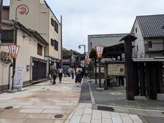 ひがし茶屋街へ入ります