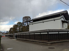 その後は海老名駅から小田急電鉄で新松田駅に移動してJRに乗り換えますが、JR松田駅との間にある中沢酒造に