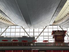 羽田空港の江戸小町。結局、ヨドバシで電池だけ買いました