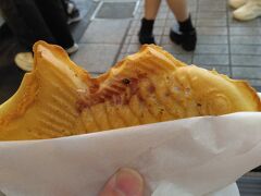 食べ歩きということだったので、まずは鯛焼き～
銀のあんというお店です。
