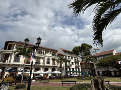 20分ほど走って15時半、エレーラ広場に到着。