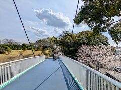 野毛のつり橋