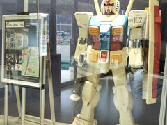 新東名高速を進み、ネオパーサ静岡で休憩。
プラモデルの街らしく、ガンダムがお出迎え。

高速を降りたら、海沿いのバイパスへ。