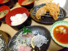 祇園さんでランチ。