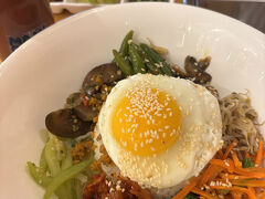 お昼はまたまたまたICONへ

韓国料理「GANG NAM」。
バイパス沿いにもお店があります。

ビビンバと