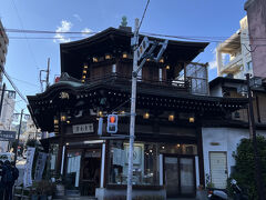 そして銀座商店街でひときわ目立つ創業百年の和菓子のときわぎで、お土産を購入しました。