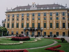 まずシェーンブルン宮殿へ