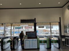 バスに乗って、渋川駅まで。

途中のグリーン牧場が見える辺りから先（街に近い）は桜が咲いていました、姉からそんな情報が入っていたので車窓もまた一層楽しかったです。