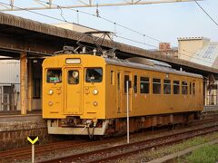 宇部からは、宇部線の単行電車に乗車。荷電がタネ車の、クモハ123系に。。