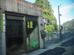 餘部駅、通過
