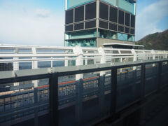 余部クリスタルタワー
余部鉄橋「空の駅」を繋ぐタワー
こんな見学施設ができていたんですね