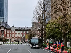 東京駅からスタート