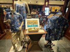 娘のバイト先、Disney好き男子からTシャツリクエストがあり、まずはハレマヌへ