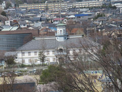 北側に開智学校