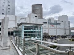 旅行最終日は、山形駅から在来線で米沢へ。山寺は以前行ったことがあるので、米沢を観光してみることに。