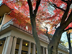 次にやって来たのは山手234番館。
1927年頃に外国人向けの共同住宅として現在の敷地に建てられました。


