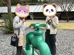 道の駅 奥大井音戯の郷
https://www.otoginosato.com/

千頭駅のそばにある道の駅に謎の施設がありました。この大きな蛇口をひねると、なんとも言えない音が流れるんです・・・♪