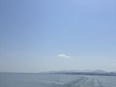 戦場は　失礼しました
船上は　南極かと　思うほど　恐ろしく寒く強風でした