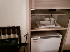 前回のお話しの続き。

ベストウエスタン大阪塚本ホテル。
２日目です。

私だけ、コンビニごはん。
旦那様はというと、まだ布団でグーグー。