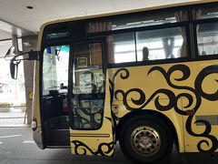 空港からのリムジンは釧路フィッシャーマンズワーフMOOに到着。