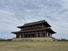 平城宮跡の北の端、大極殿。
有料ですが、中に入って見学できるようになっています。