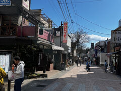 いつも行列のミカド珈琲も無人