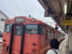 城崎温泉駅でローカル線に乗り換えて餘部駅を目指します。ここ最近では珍しいディーゼル車です！