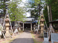 「松岬神社」、上杉鷹山公を祀る目的で建立されましたが、後に上杉景勝、直江兼続も祀るようになったそうです。