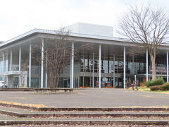 「伝国の杜（米沢市上杉博物館・置賜文化ホール）」、国宝の「洛中洛外図屏風」があります。悩んだのですが時間的にきついかな…、ということで素通り。