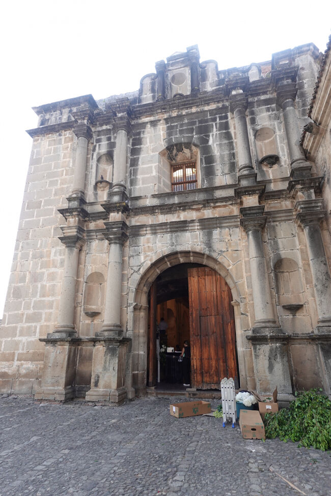 カプチナス修道院（入口）