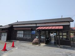 途中乗り継ぎをして和銅黒谷駅に到着。