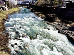 吉田川
雪解け水なのか、流れは早い